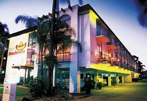 Airport Hacienda Motel - Holiday Cairns 0