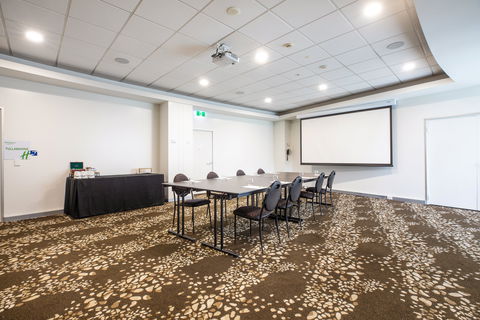 Holiday Inn Melbourne Airport - Holiday Cairns 8