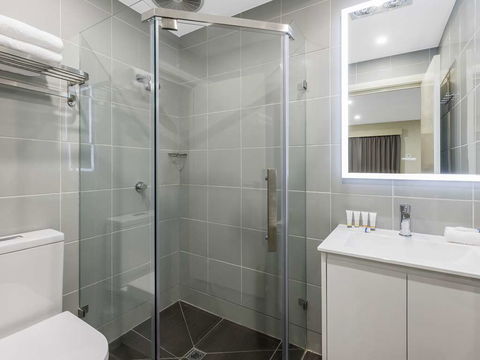 Quality Hotel Melbourne Airport - Holiday Cairns 11