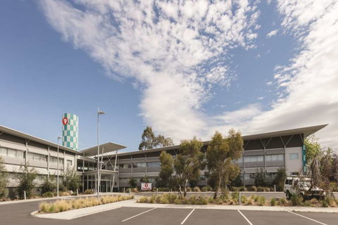 Travelodge Hobart Airport - Holiday Cairns 0