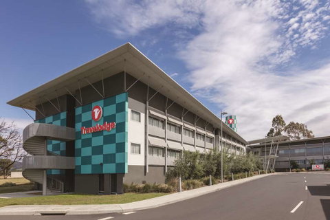 Travelodge Hobart Airport - Holiday Cairns 1