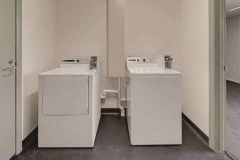 Travelodge Hobart Airport - Holiday Cairns 17