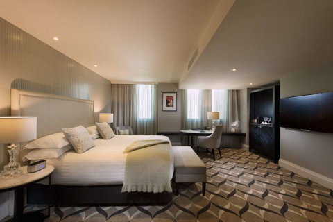 Mayfair Hotel - Holiday Cairns 8