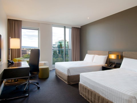 Pullman Adelaide - Holiday Cairns 6