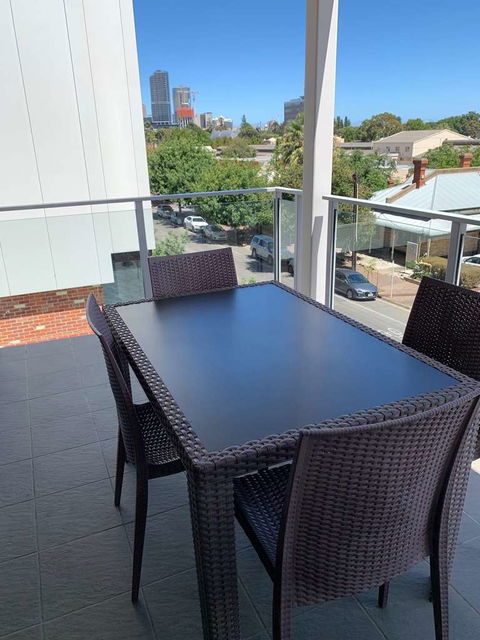 Adelaide Dress Circle Apartments - Holiday Cairns 8