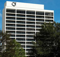 QT Canberra - Holiday Cairns