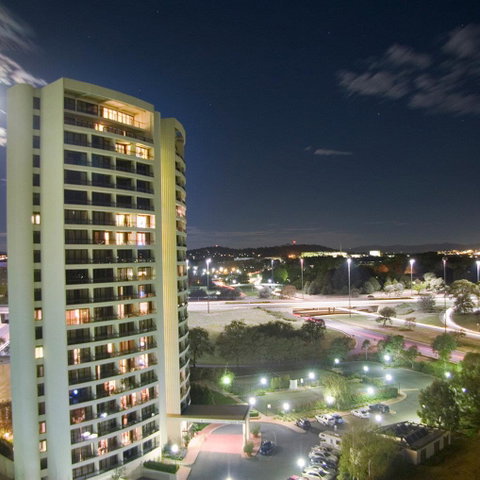 BreakFree Capital Tower - Holiday Cairns 0