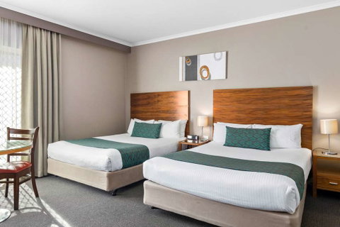 Quality Hotel Dickson - Holiday Cairns 2