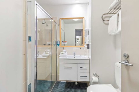 Quality Hotel Dickson - Holiday Cairns 4