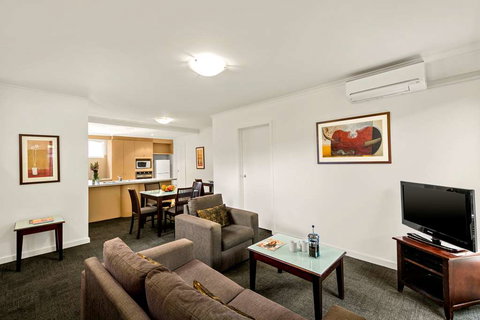 Comfort Apartments Royal Gardens - Holiday Cairns 4