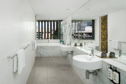 Ovolo The Valley Brisbane - Holiday Cairns 15