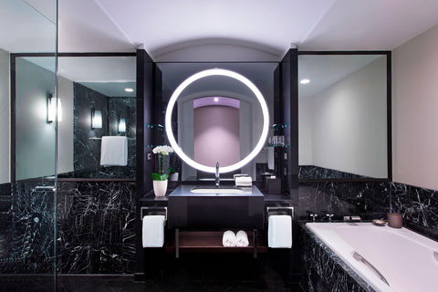 Sheraton Grand Sydney Hyde Park - Holiday Cairns 11