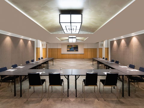 Swissotel Sydney - Holiday Cairns 12