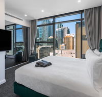 Meriton Suites Sussex Street Sydney - Holiday Cairns