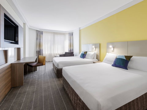 Novotel Sydney Central - Holiday Cairns 1