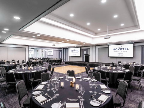Novotel Sydney Central - Holiday Cairns 6