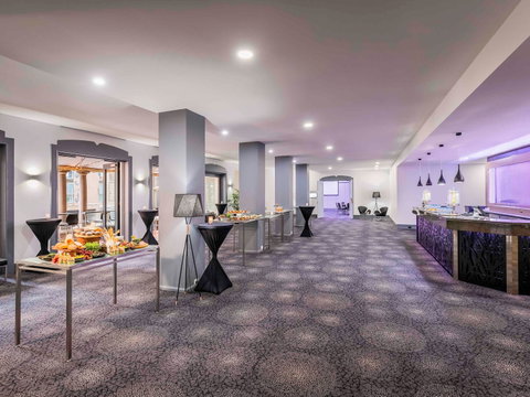 Novotel Sydney Central - Holiday Cairns 8
