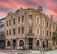 The Vulcan Hotel - Holiday Cairns