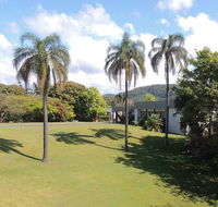 Comfort Inn Premier Coffs Harbour - Holiday Cairns