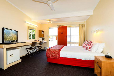 Comfort Inn Premier Coffs Harbour - Holiday Cairns 2