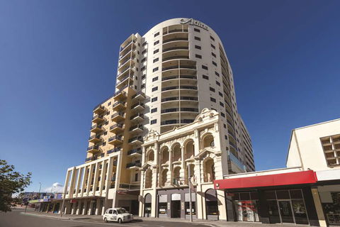 Adina Apartment Hotel Barrack Plaza - Holiday Cairns 0