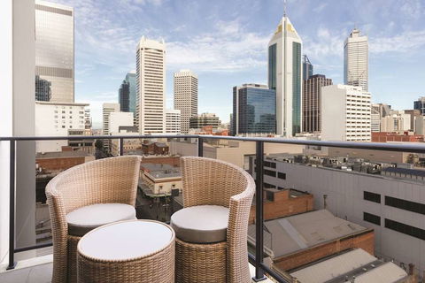 Adina Apartment Hotel Barrack Plaza - Holiday Cairns 2