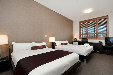 Adabco Boutique Hotel - Holiday Cairns 0
