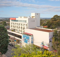 Metro Hotel Miranda - Holiday Cairns