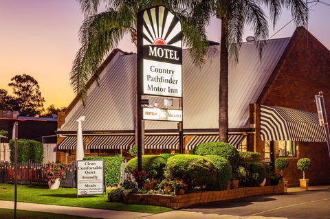 Country Pathfinder Motor Inn - Holiday Cairns 2