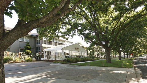 Forrest Hotel & Apartments - Holiday Cairns 0