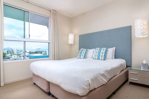 201 Lake Street - Cairns - Holiday Cairns 1