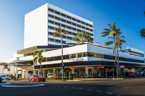 The Benson Hotel - Holiday Cairns 0