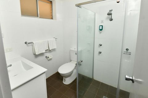 Burke & Wills Motor Inn - Holiday Cairns 2