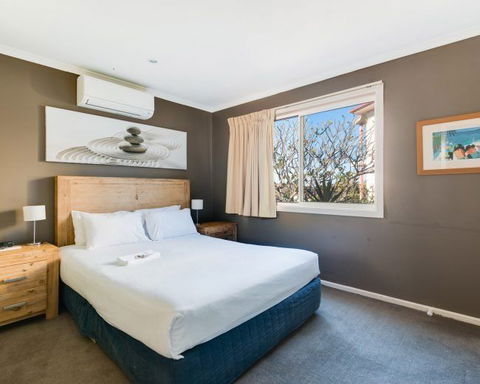 Aqualuna Beach Resort - Holiday Cairns 2