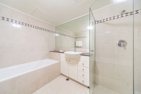 Astra Sydney CBD Pitt Street - Holiday Cairns 1