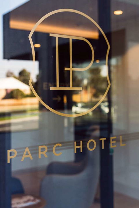 Parc Hotel - Holiday Cairns 0