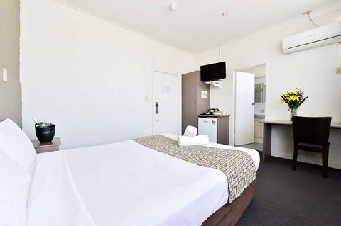 Diplomat Motel Alice Springs - Holiday Cairns 2