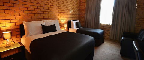 Avondel Motor Inn - Holiday Cairns 0