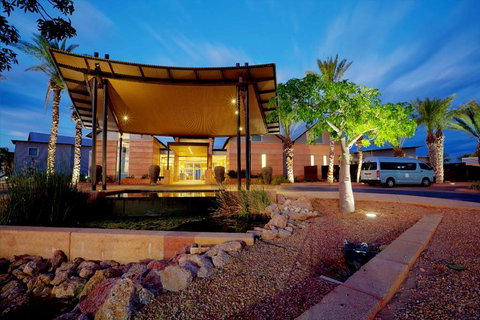 Mantarays Ningaloo Beach Resort - Holiday Cairns 2