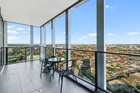 Astra Apartments Parramatta - Skyrise - Holiday Cairns 1