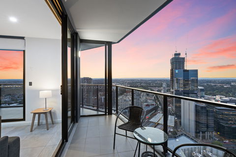 Astra Apartments Parramatta - Skyrise - Holiday Cairns 2