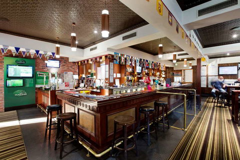 Federal Hotel, A Nightcap Hotel - Holiday Cairns 2