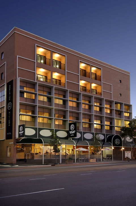 Adelaide Riviera Hotel - Holiday Cairns 0