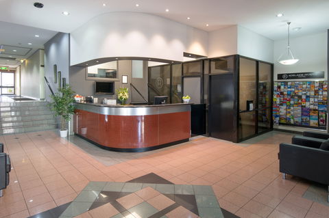 Adelaide Riviera Hotel - Holiday Cairns 1
