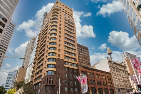 YEHS Hotel Sydney Harbour Suites - Holiday Cairns 1