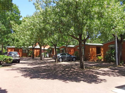 Adelaide Caravan Park - Holiday Cairns 2