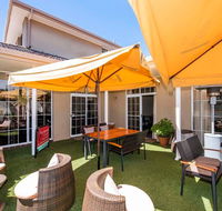 Winning Post Motel - Holiday Cairns