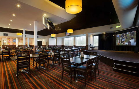 Nightcap At Gateway Hotel - Holiday Cairns 5