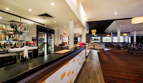 Nightcap At Gateway Hotel - Holiday Cairns 6