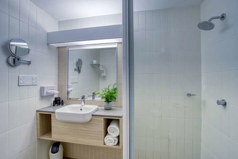 The Palmer Collective - Holiday Cairns 6